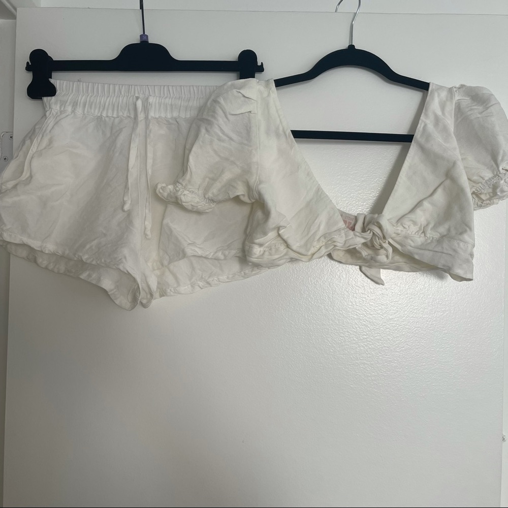 Stone Cold Fox Linen Set in White Size 0 - Picture 4 of 7